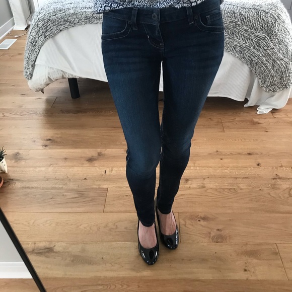 Guess Jeans - Picture 2 of 8